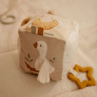 Cubo Morbido Beige Newborn Naturals Cubo Multiattività Sensoriale In Stoffa Attività - Activity Cube Beige Newborn Naturals (LD8409)