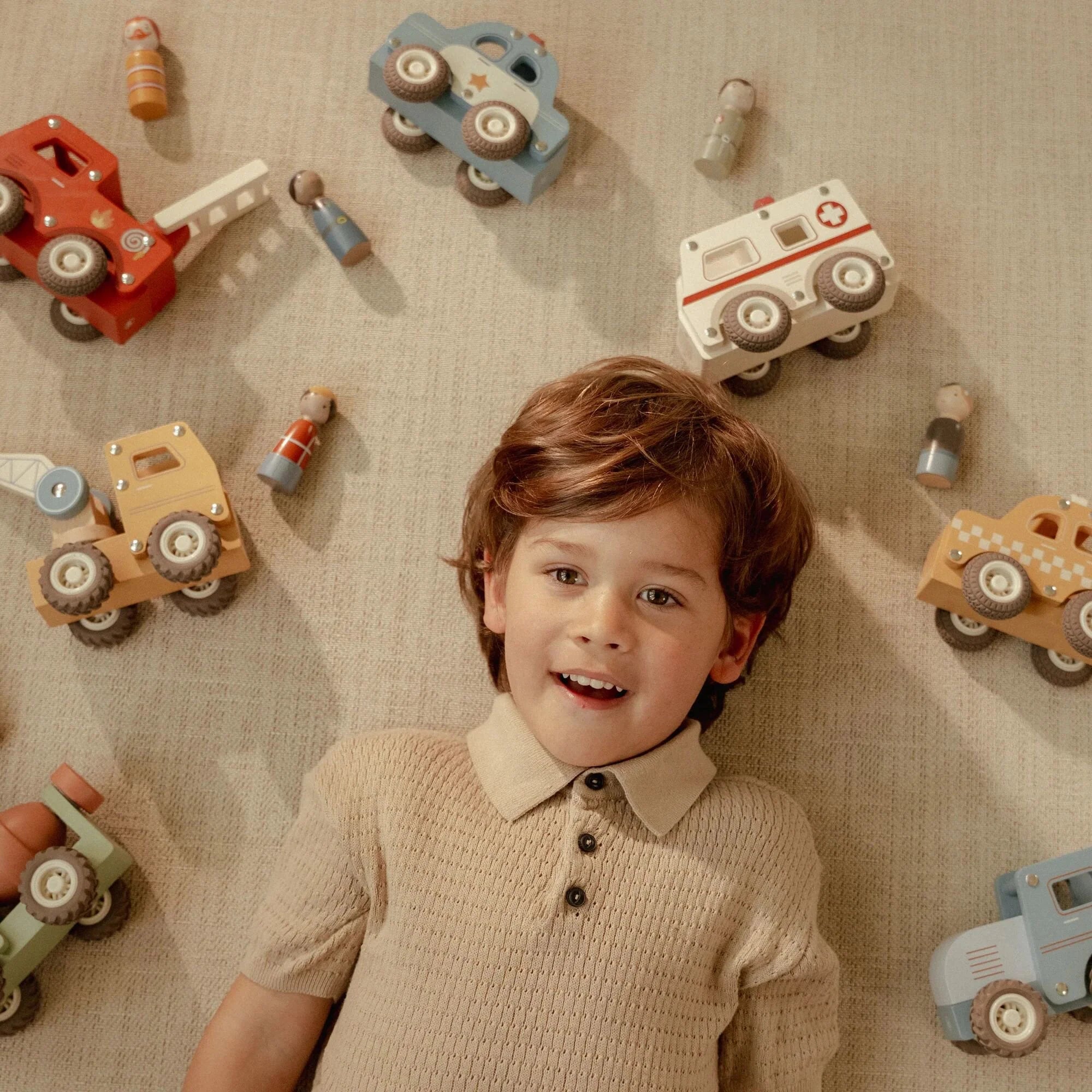 Ambulanza in Legno - Wooden Ambulance White Essentials (LD2527)