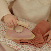 Asse da Stiro in Legno con Ferro da Stiro Rosa - Wooden Ironing Board with Iron Pink (LD2523)