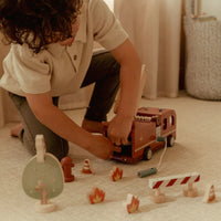 Camion dei Pompieri Grande in Legno Rosso - Wooden Fire Truck Red Essentials (LD2536)