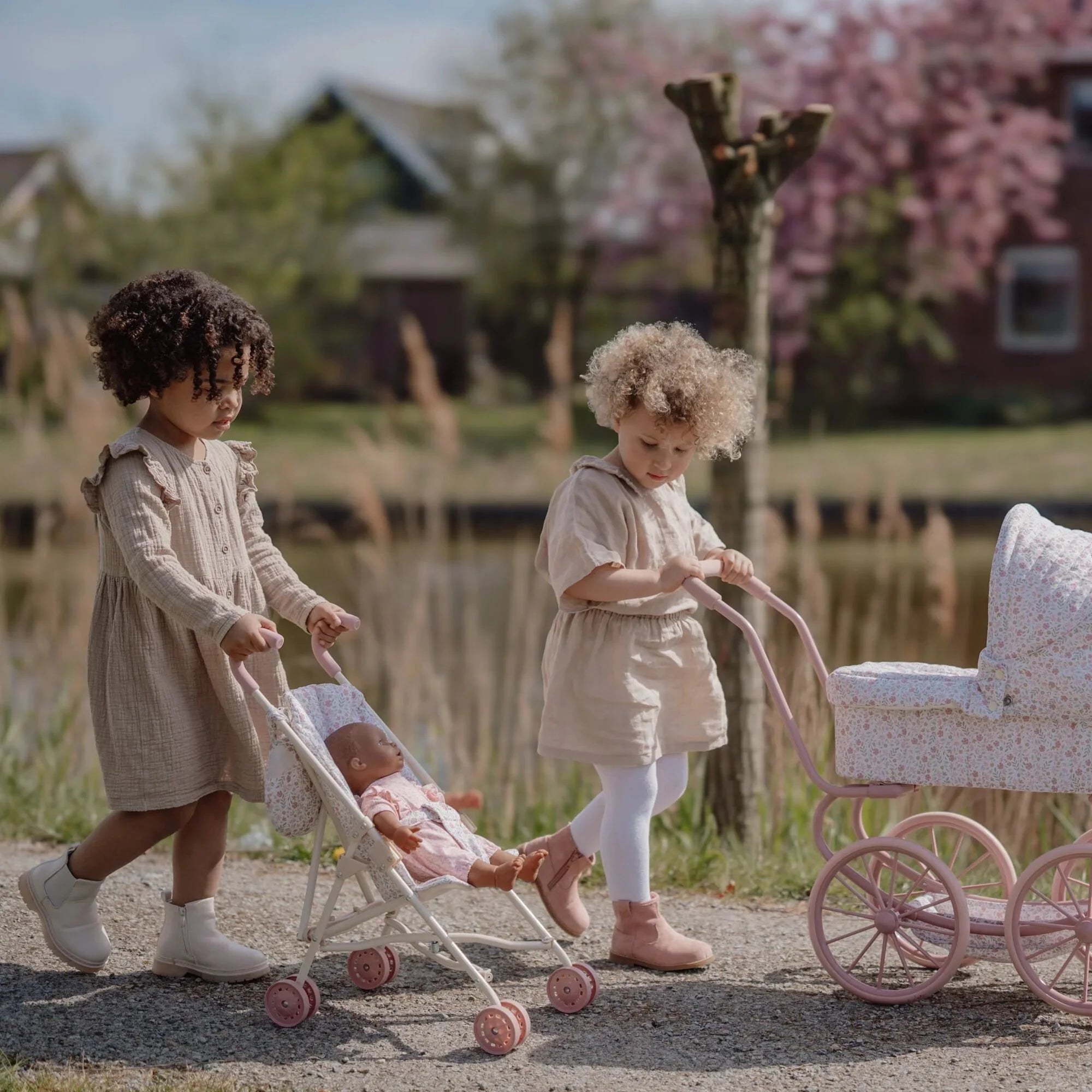 Little Dutch Passeggino in Metallo per Bambole Bianco Doll Stroller Dollbuggy White Flowers (LD4585)