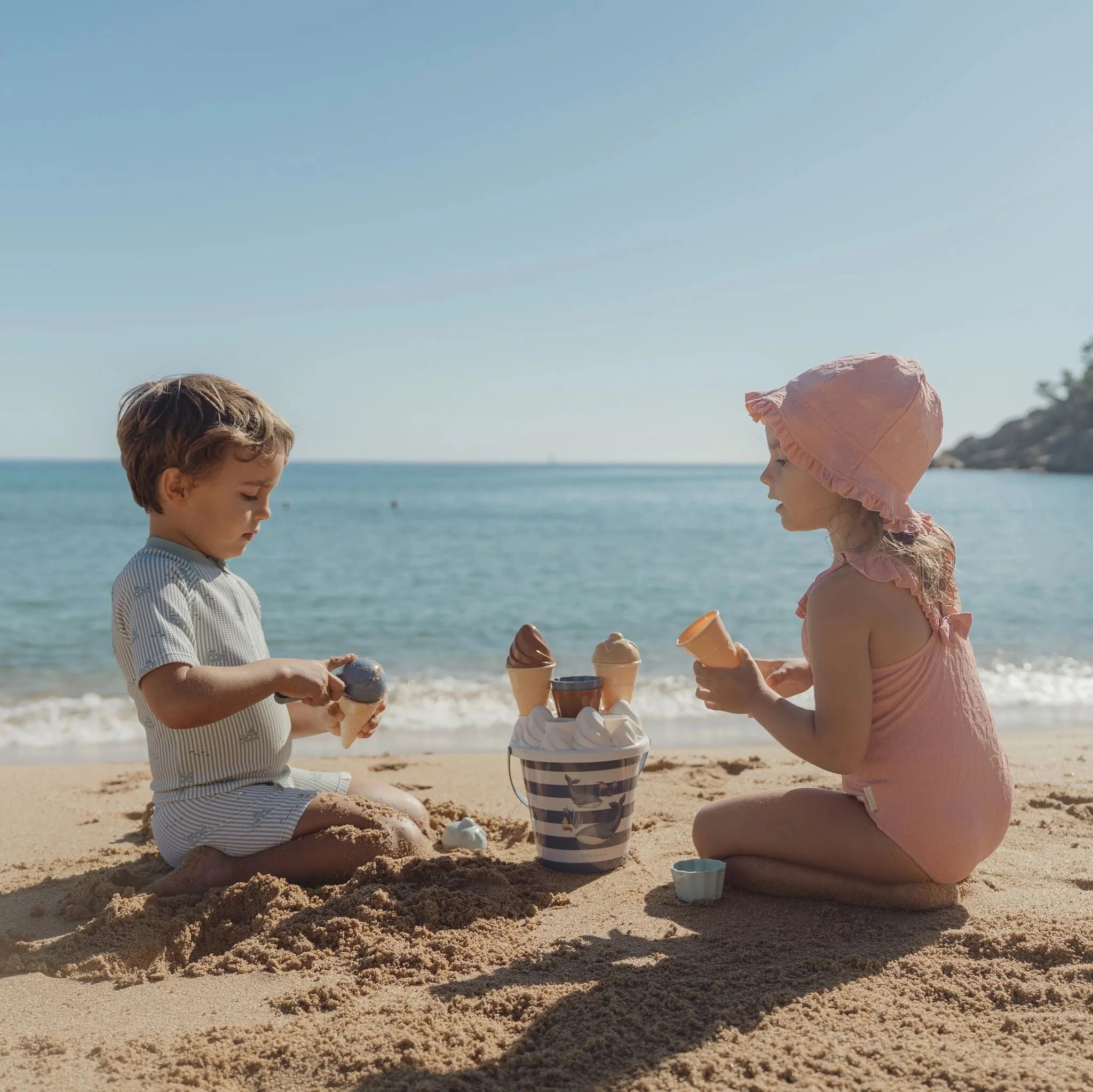 Little Dutch | Set Giochi da Spiaggia Secchiello e Gelati Ocean World 14 Pezzi | 2016376