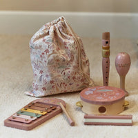 Little Dutch | Set Musicale Xilofono, Tamburello, Maracas, Flauto, Armonica e Sacca Rosa Safari Friends | LD7474