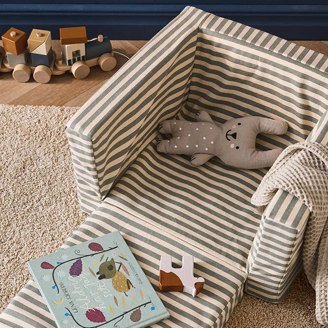 Poltrona Pieghevole per Bambini Stripe Kids Concept 10001008 con cuscino e libri per bambini.